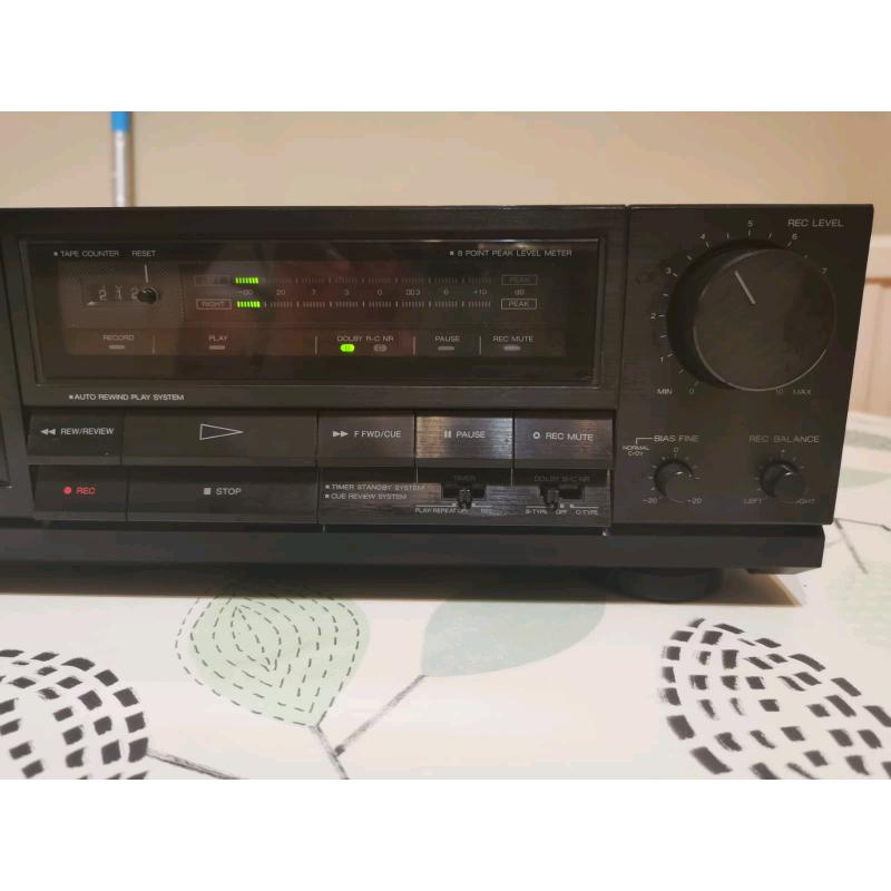 Aiwa AD-F370 cassette deck