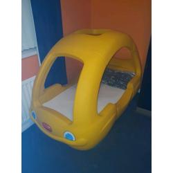 Little tikes snooze and cruise toddler bed. Excellent condition bed