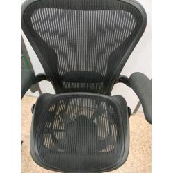 Herman miller Aeron Size B fully loaded free delivery today