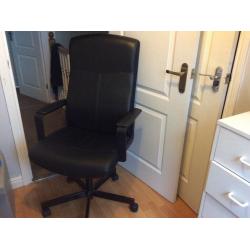 Executive desk chair