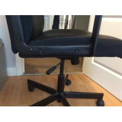 Executive desk chair