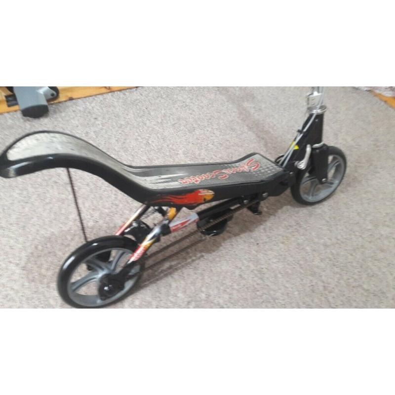 SPACE SCOOTER BLACK