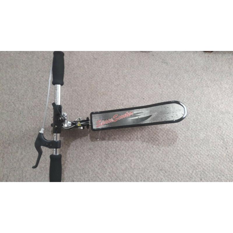 SPACE SCOOTER BLACK