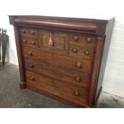 STUNNING ANTIQUE MAHOGANY CHEST OF DRAWERS