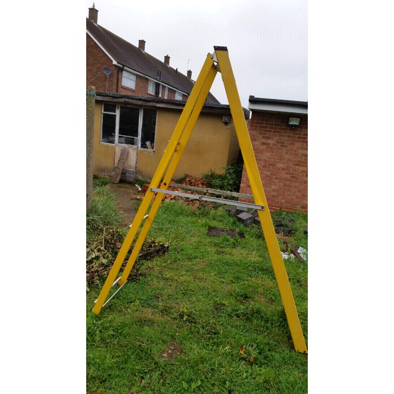 Fibreglass Step Ladder