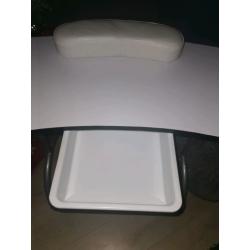 Manicure nail table