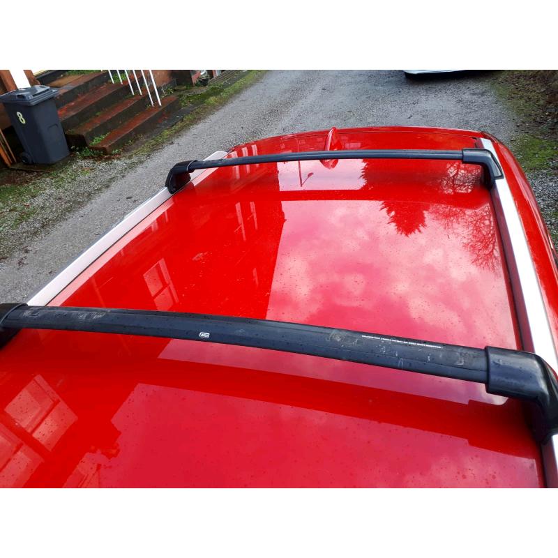 Honda CRV Cross Bar with Ski & Snowboard Attachment