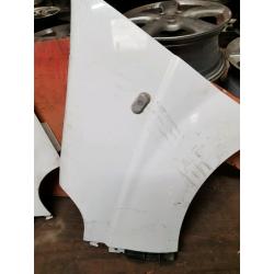 Vauxhall Vivaro side front wing white drivers or passenger side 2004+