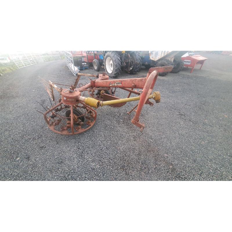 Tractor three point linkage pz haybob