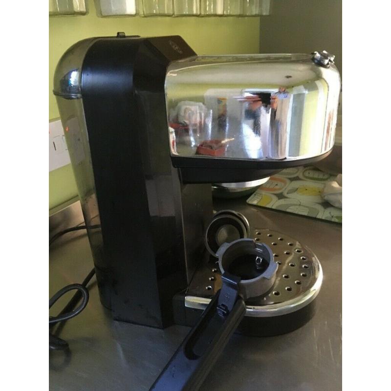 DeLonghi Coffee Machine EC270