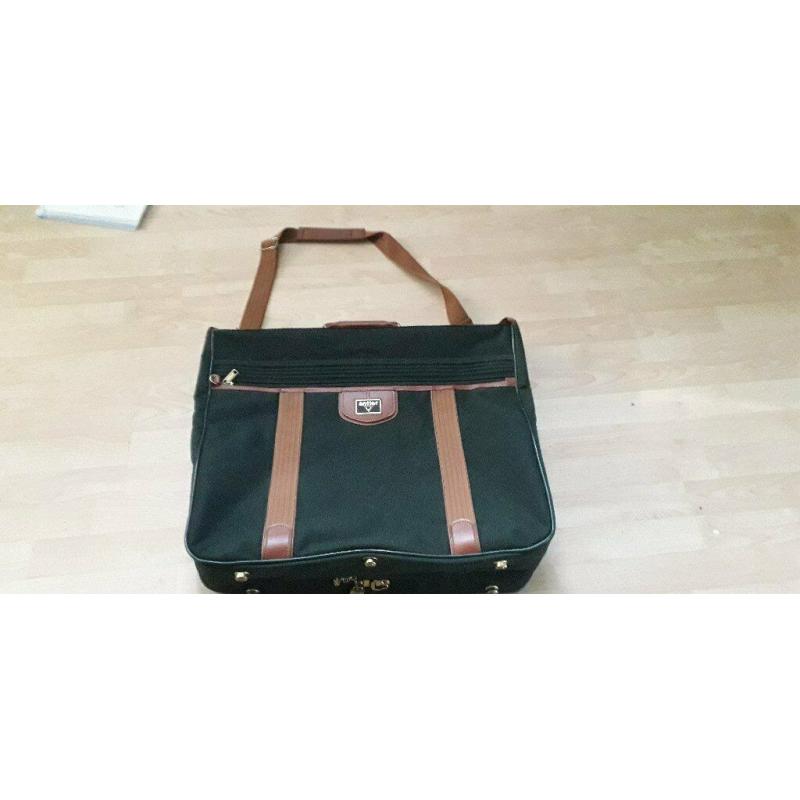 Suit case - Antler brand