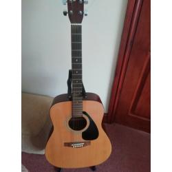 Gibson acustic guitar