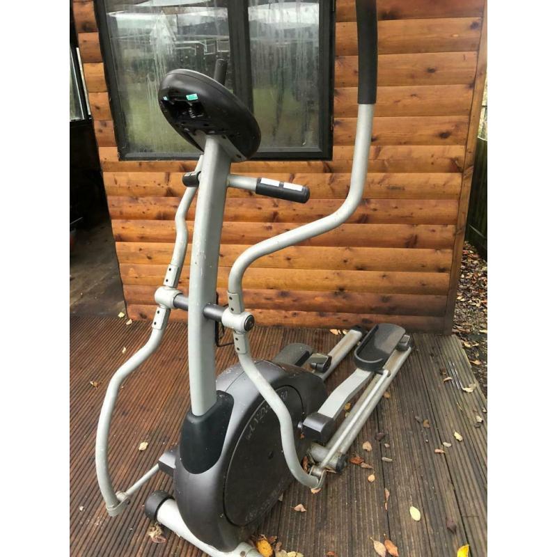 Cross Trainer