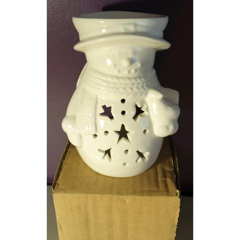 Snowman wax burner