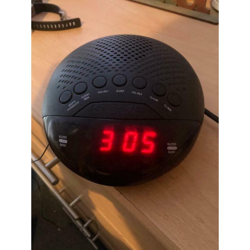 Clock radio