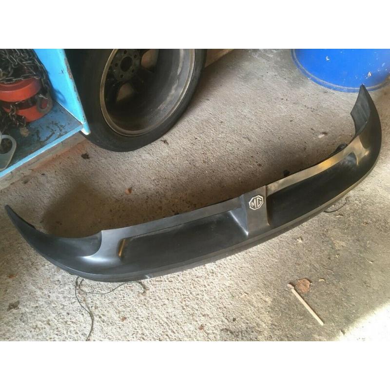 MG front rubber bumper 1978 in very good condition.