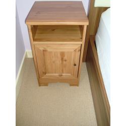 BROWN BEDSIDE TABLE & NIGHTSTAND - Square End Table - 63cm (Height) x 35cm (Depth) x 36cm (Length)