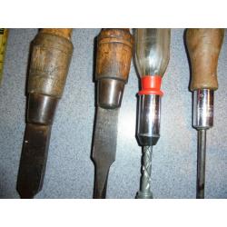 4 vintage screwdrivers