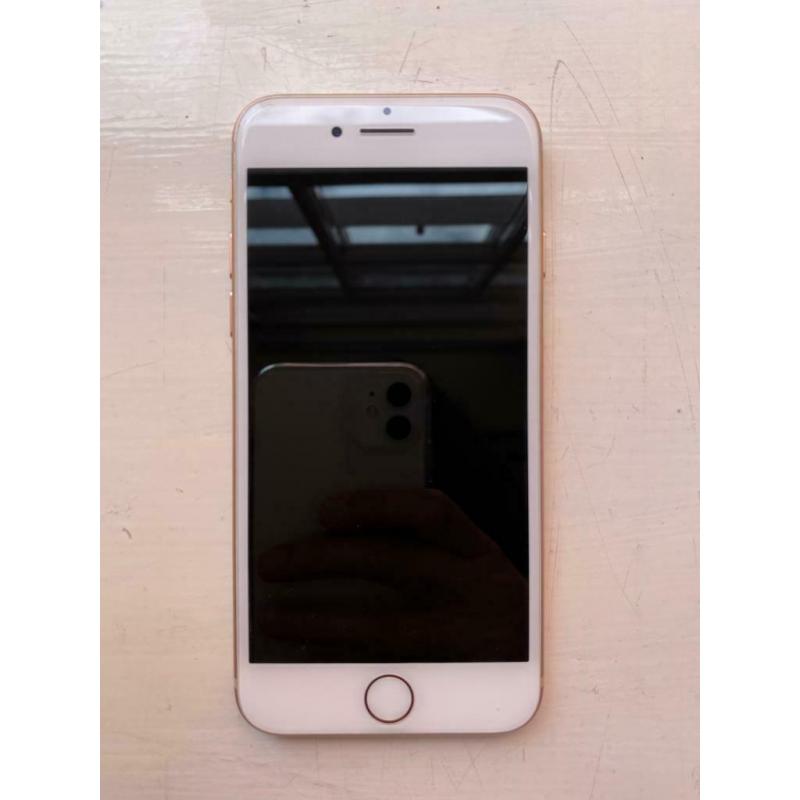 iPhone 8 Rose Gold 64GB unlocked- Excellent condition