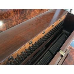 Free upright piano (keys removed)