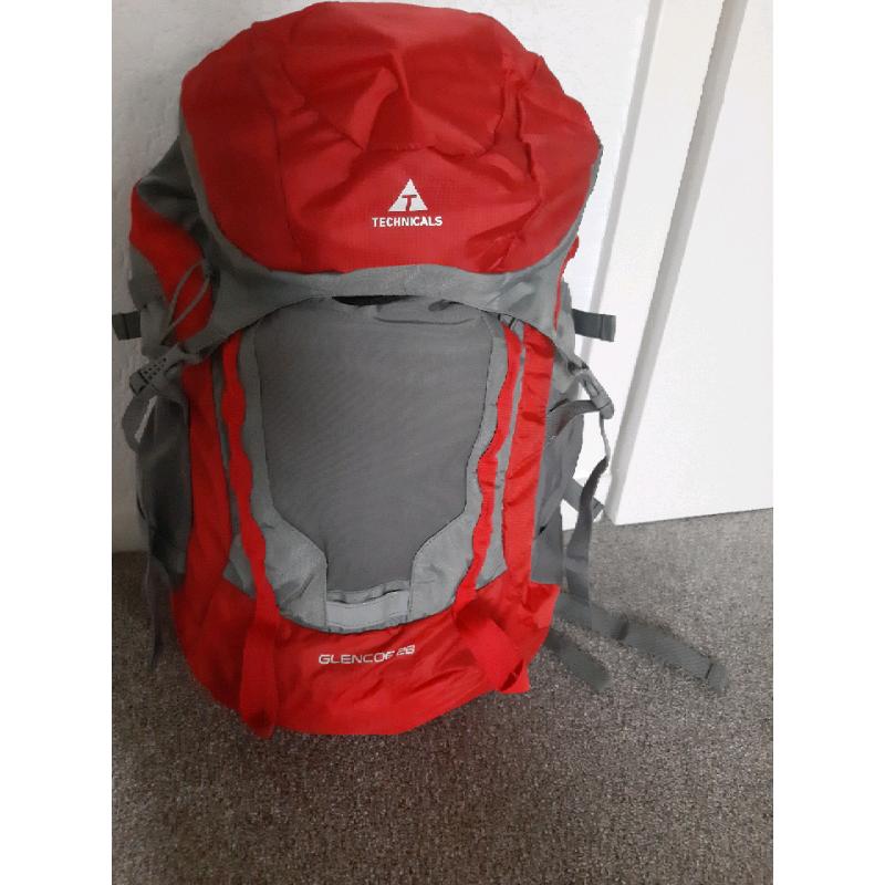 Technicals Glencoe 28 L backpack with built in rain cover hardly used