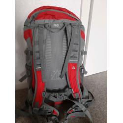 Technicals Glencoe 28 L backpack with built in rain cover hardly used