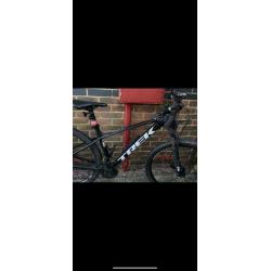 trek marlin 5 mountain bike