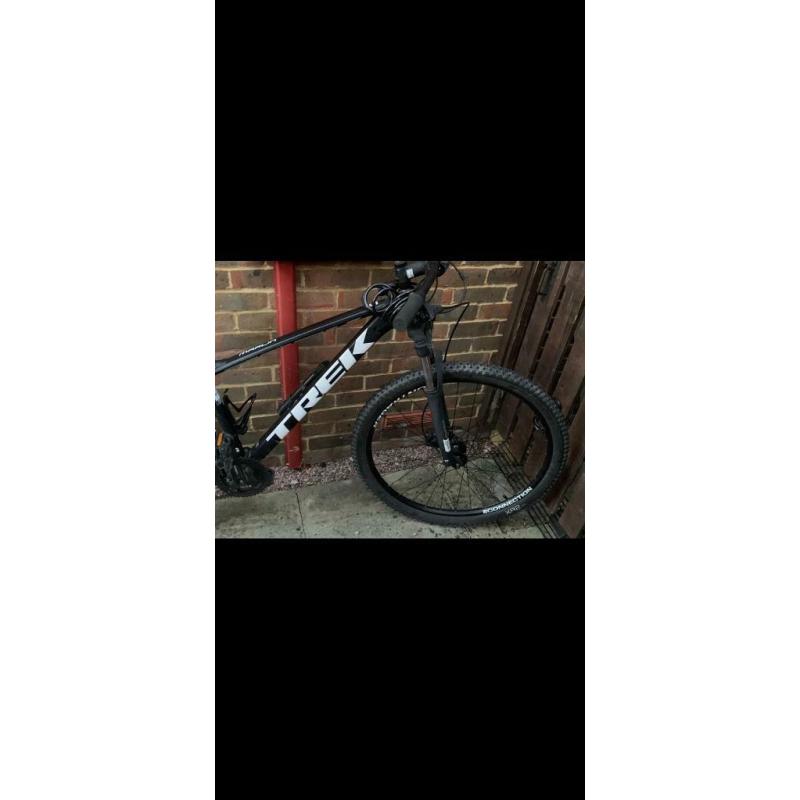 trek marlin 5 mountain bike