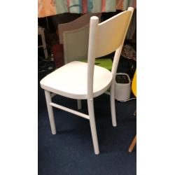 WHITE WOOD CHAIR