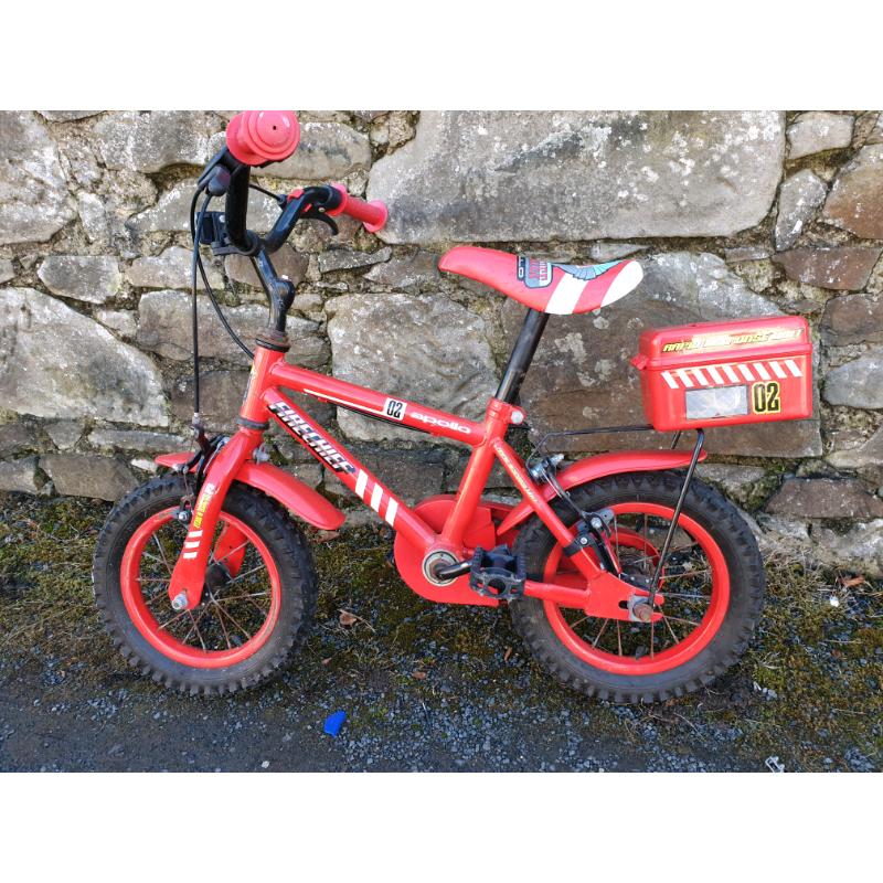 Red kids bike, ages 3-5yrs