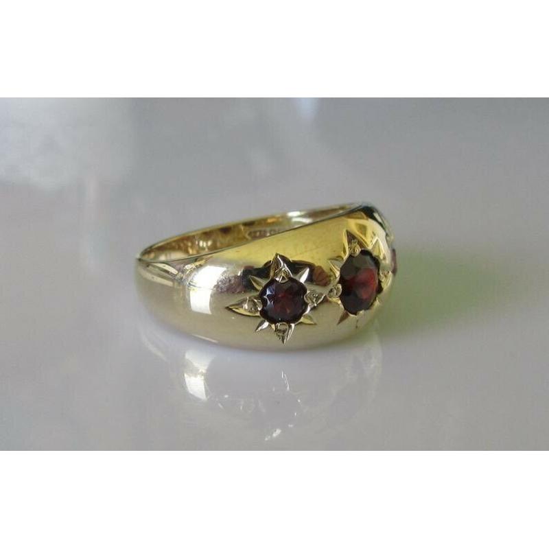 Vintage 9ct Gold 3 Stone Garnet Gypsy Ring Size N