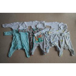 Bundle of baby clothes C (0-3 months)