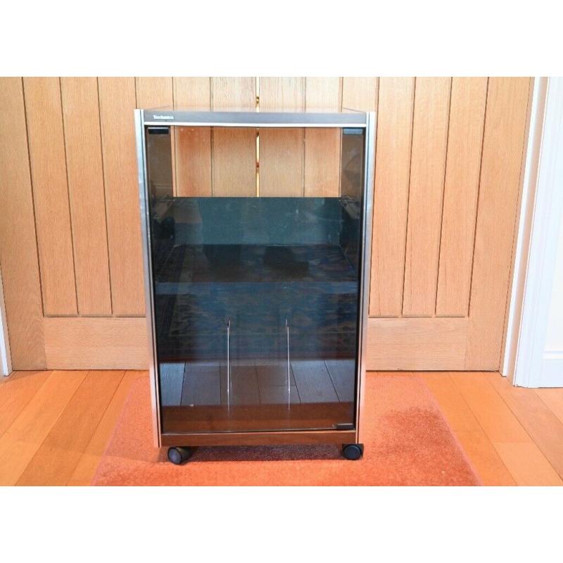 TECHNICS AUDIO RACK SH-553 but can be used for other brands . Glass door .Attractive walnut finish