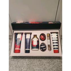 Joules Bath & Body Xmas Gift Set