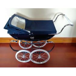 VINTAGE 1971 SILVER CROSS DOLLS PRAM Original True Authentic Navy Chrome Mechanism Balmoral Shape