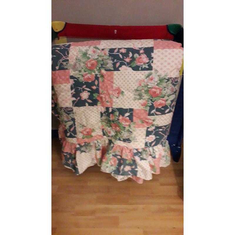 Double bed throw