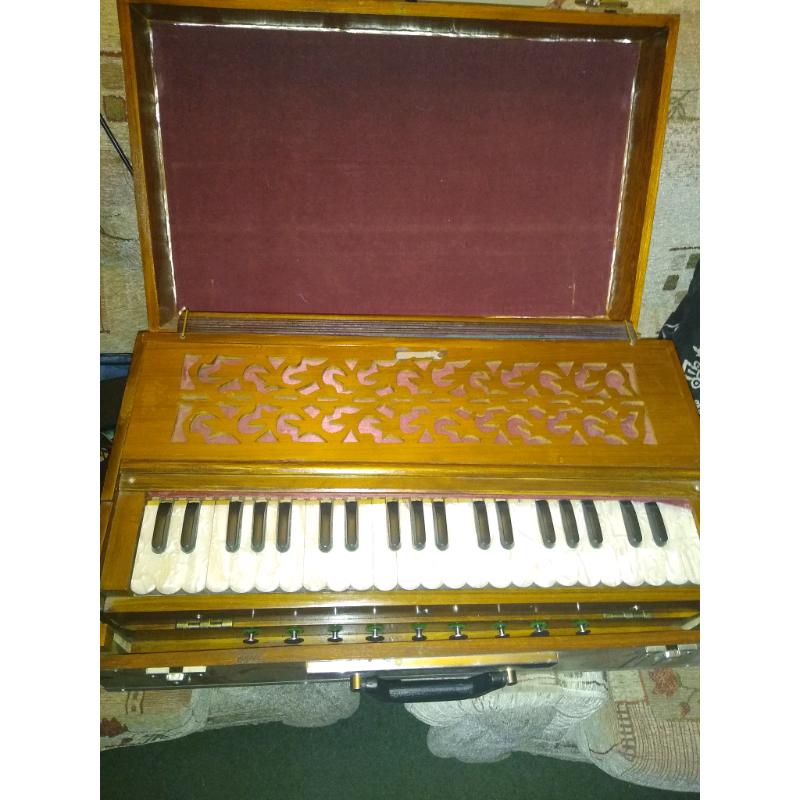 Harmonium instrument