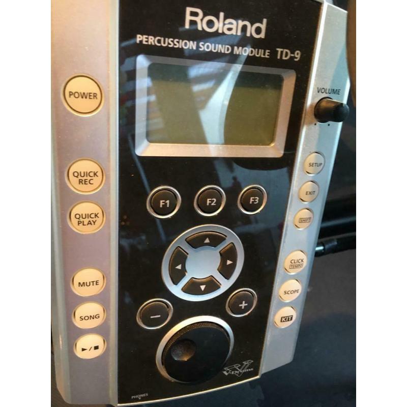 ROLAND DIGITAL DRUM KIT