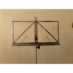 Foldable music stand