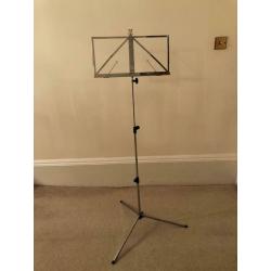 Foldable music stand