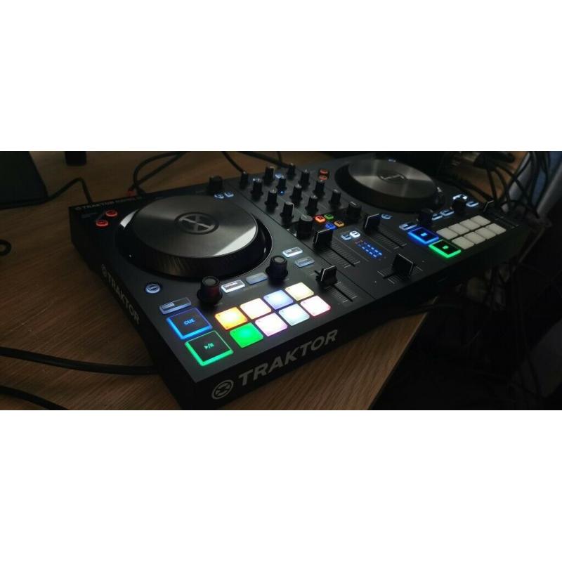 Traktor S2 MK3 Dj Controller, Boxed