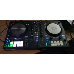 Traktor S2 MK3 Dj Controller, Boxed