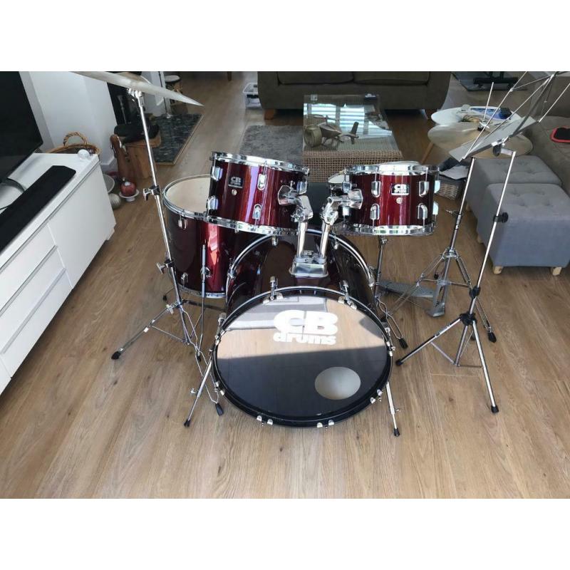 CB 5 piece drum kit including hardware