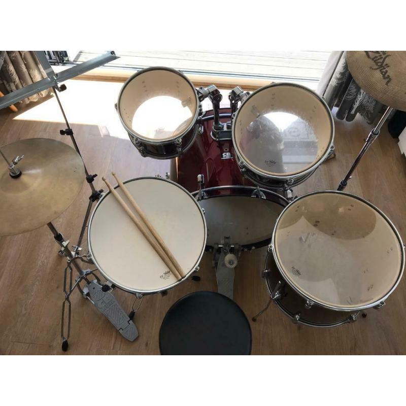 CB 5 piece drum kit including hardware