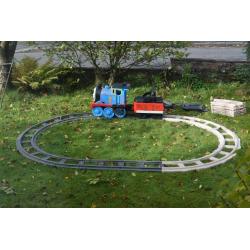 Thomas The Tank Engine Battery Powered Ride On Garden Toy With Oval Track By Per Perego