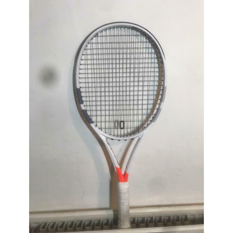 Babolat Pure Strike 100 Tennis racket just been restrungs