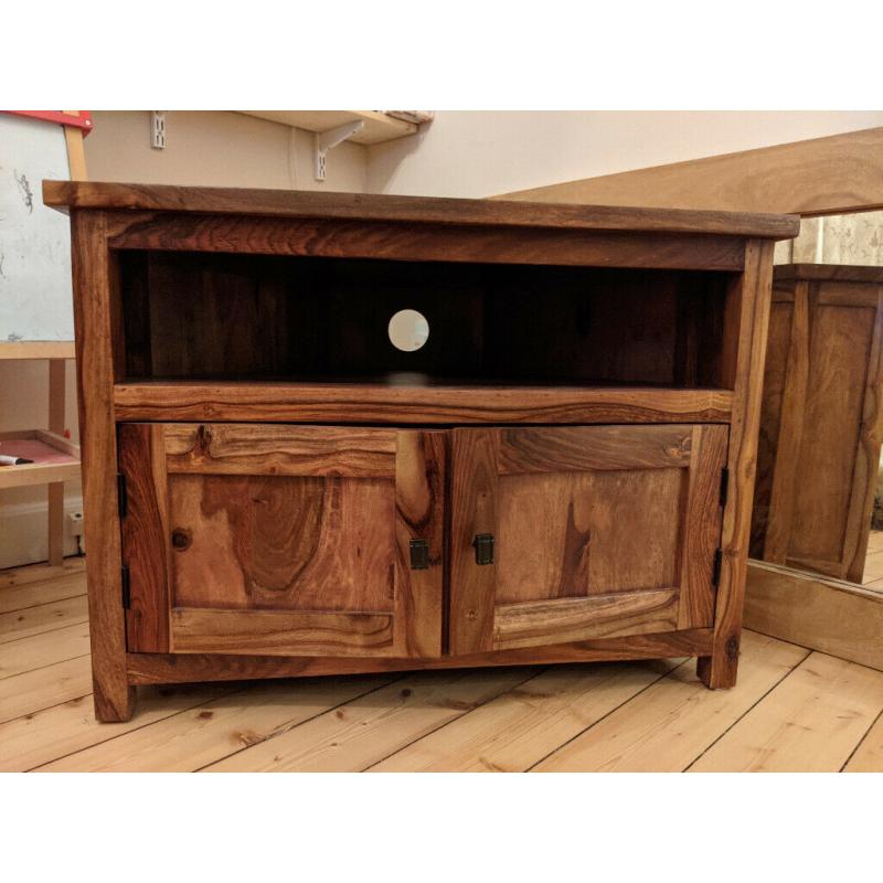 Myakka Mallani corner TV cabinet, solid Rosewood (MRP ?699)