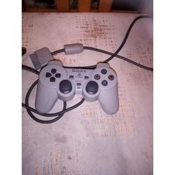 PLAYSTATION ONE CONTROLLER