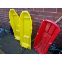 Sledges and ski boards