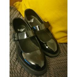 Dr Martens Size 4